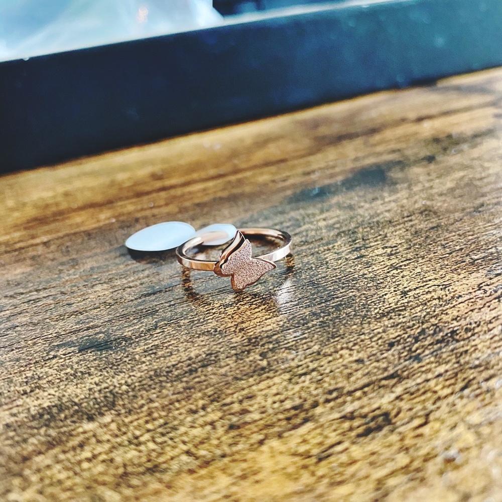 Rose Gold Butterfly Collection - Picture 4 of 7